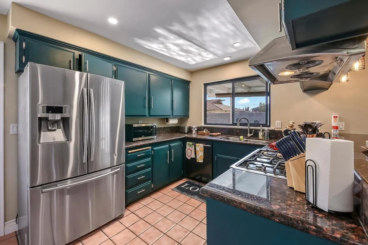 Cali Disneyland Fun Villa Pool/Hot Tub/Near Beach Anaheim Ferienhaus